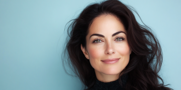 Cómo eliminar el frizz del pelo de forma natural: consejos prácticos